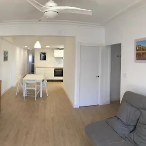 Apartamento El Piso De Loly En San Juan: Alojamieno Low Cost Para 5